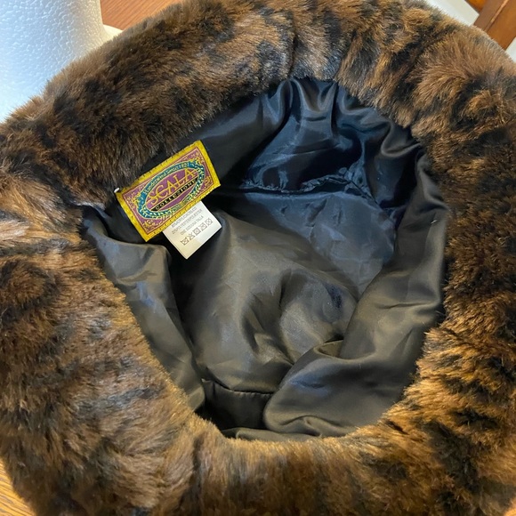 Leopard hat - Picture 6 of 6